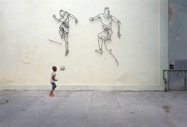 Séance d'entraînement sur un trottoir