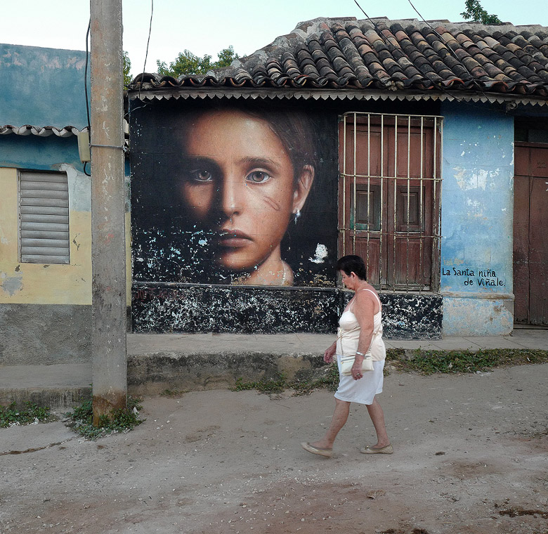 'La santa nina'