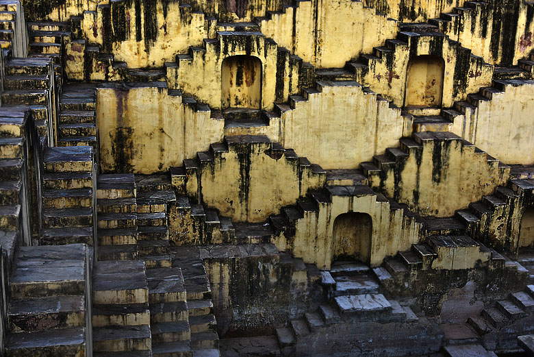 ''Panna Meena ka kund'', bâoli à Amber