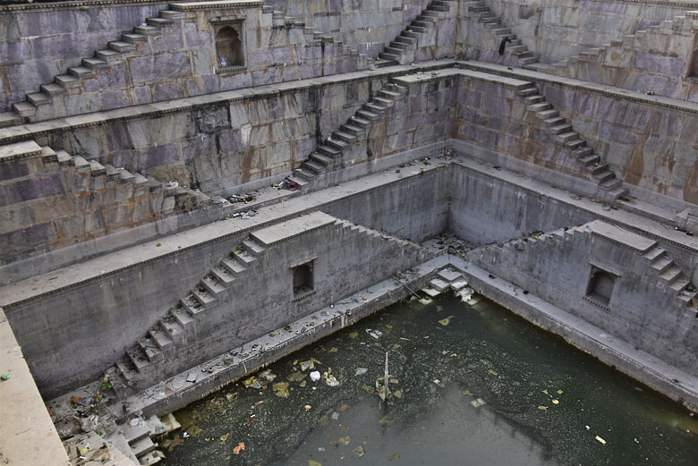 ''Nagar kund'' (ou ''Sagar kund''?) à Bundi