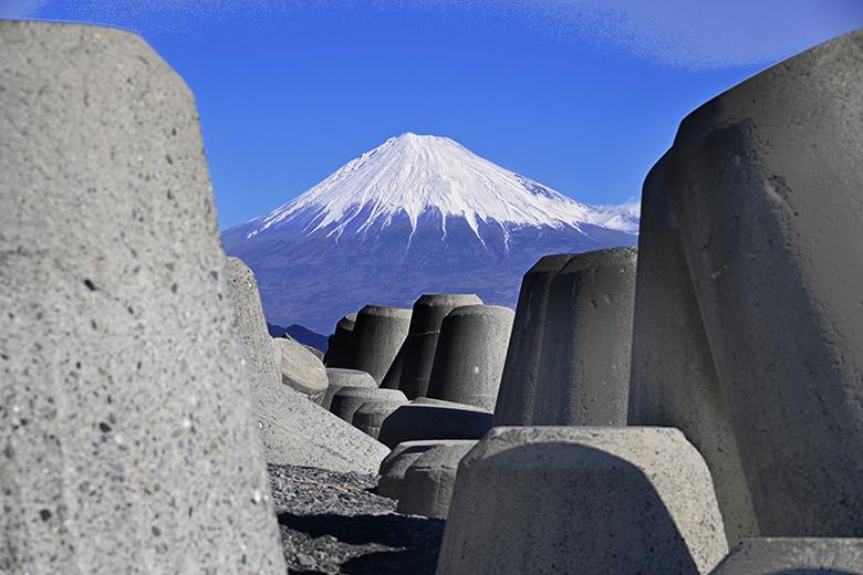 Le mont Fuji vu de la plage Miho